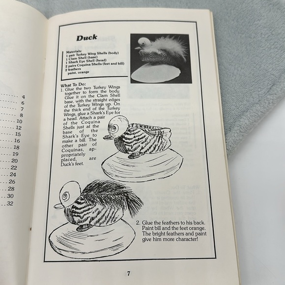 Craft Lot-Shell Craft Creations & Critters 1977 & 1981 & Two Other Books - Picture 12 of 17